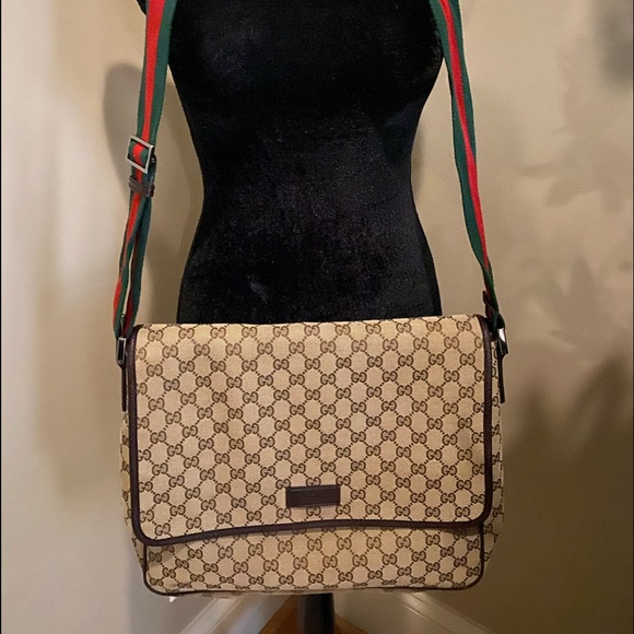 Gucci Other - Authentic Gucci messenger bag